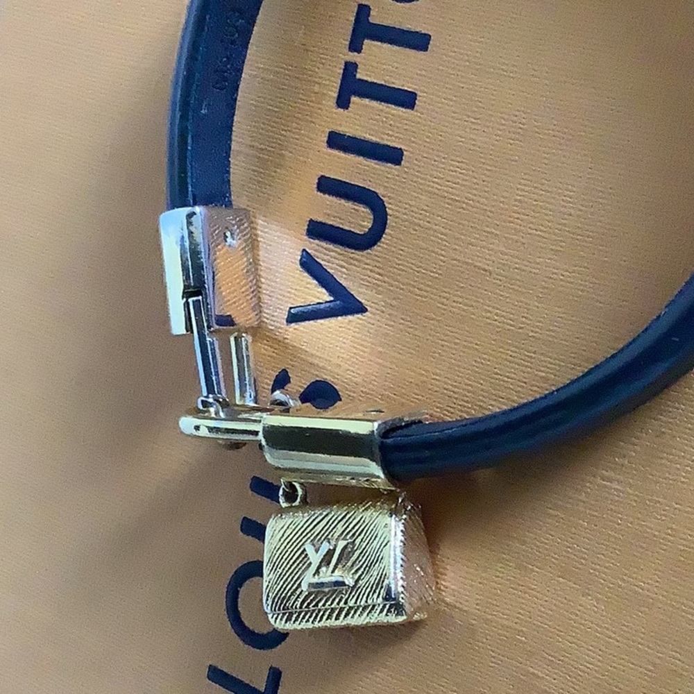 Louis Vuitton Epi Alma Bracelet